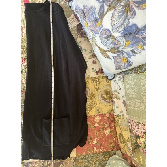 Lilly Pulitzer Black Sweater with Two Pockets Side Slits Medium EUC Fall Winter - Picture 6 of 6